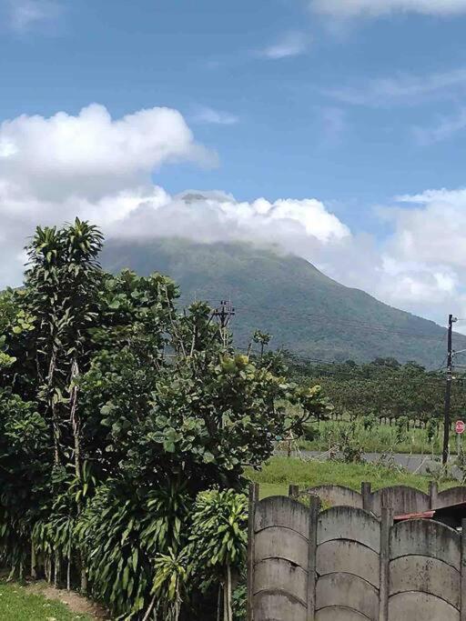 Apartamento Vista Al Arenal Apartment La Fortuna Bagian luar foto