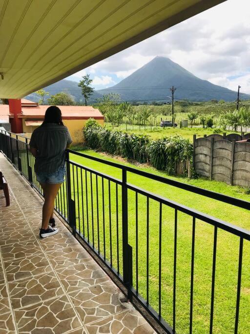 Apartamento Vista Al Arenal Apartment La Fortuna Bagian luar foto