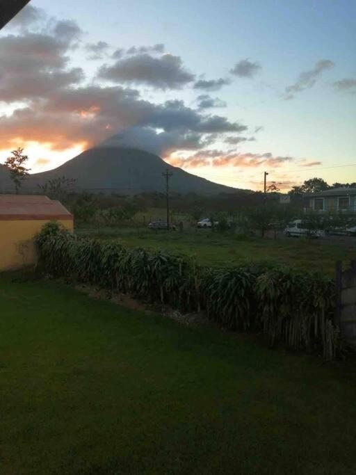 Apartamento Vista Al Arenal Apartment La Fortuna Bagian luar foto